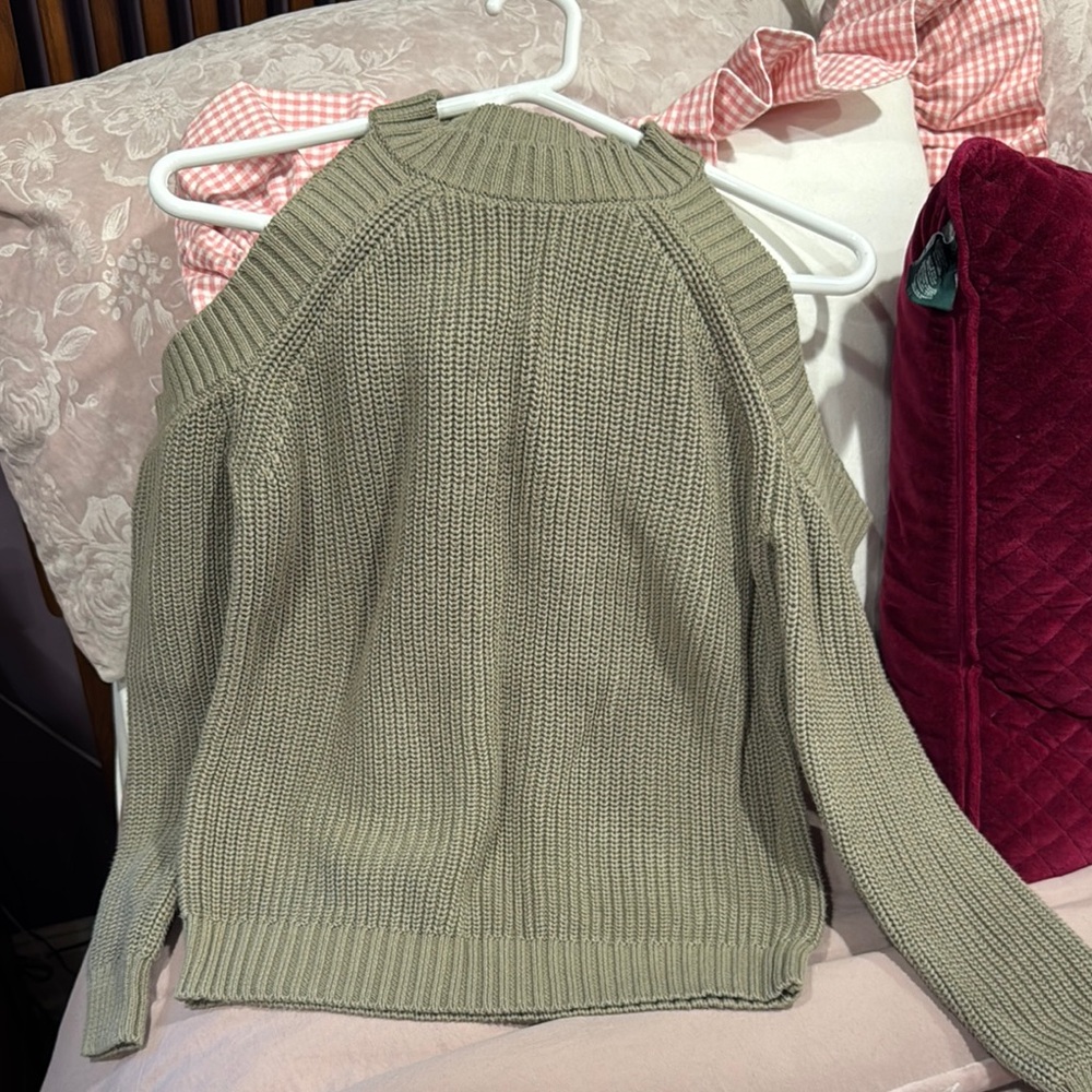 Forever 21 Green Off-the-Shoulder Sweater Chunky Knit